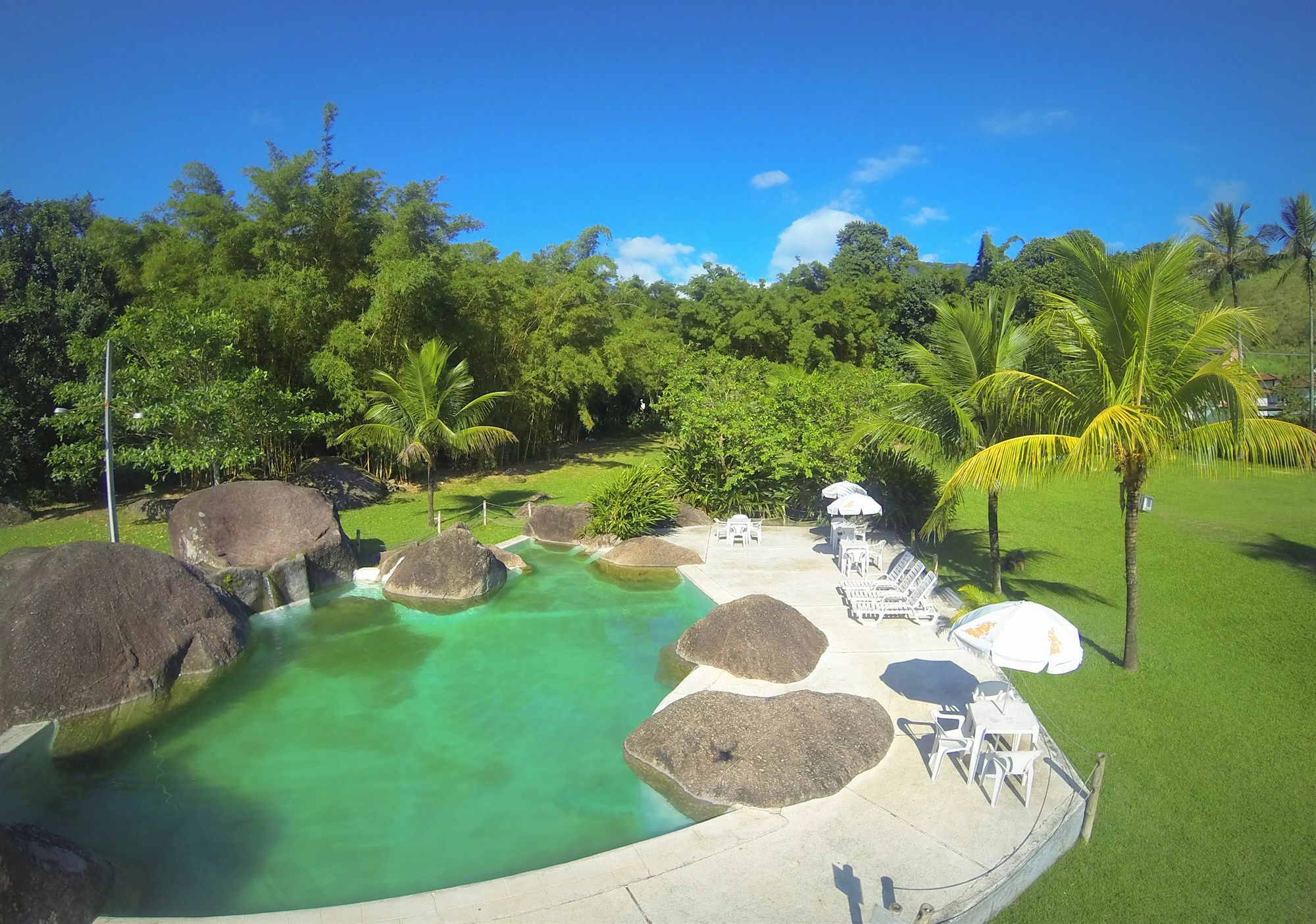 Velinn Bromelias Inn